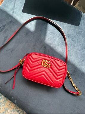 Gucci Red Chevron Leather Crossbody Camera Bag with Gold GG